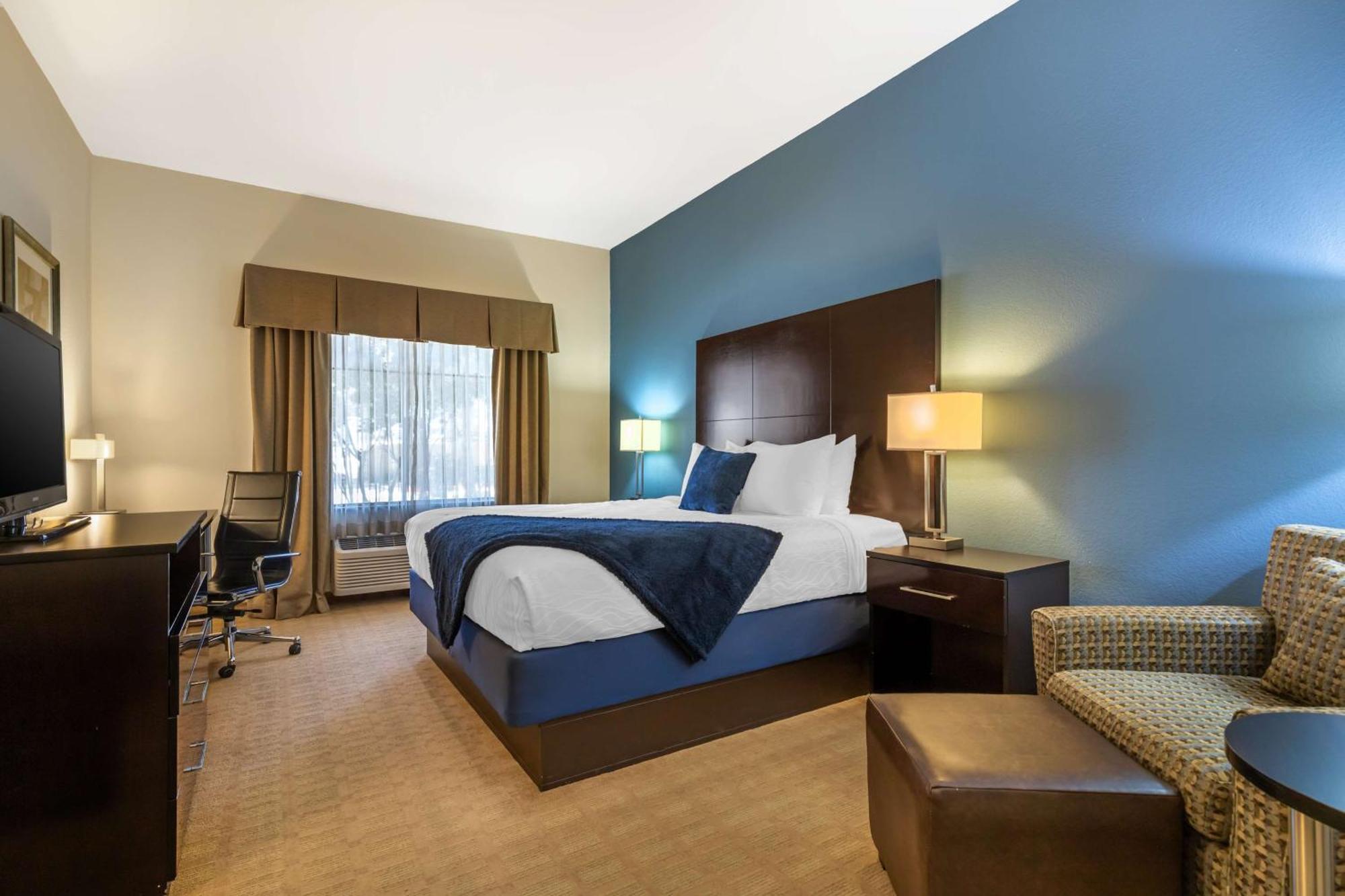 Best Western Plus Lytle Inn And Suites Exterior foto